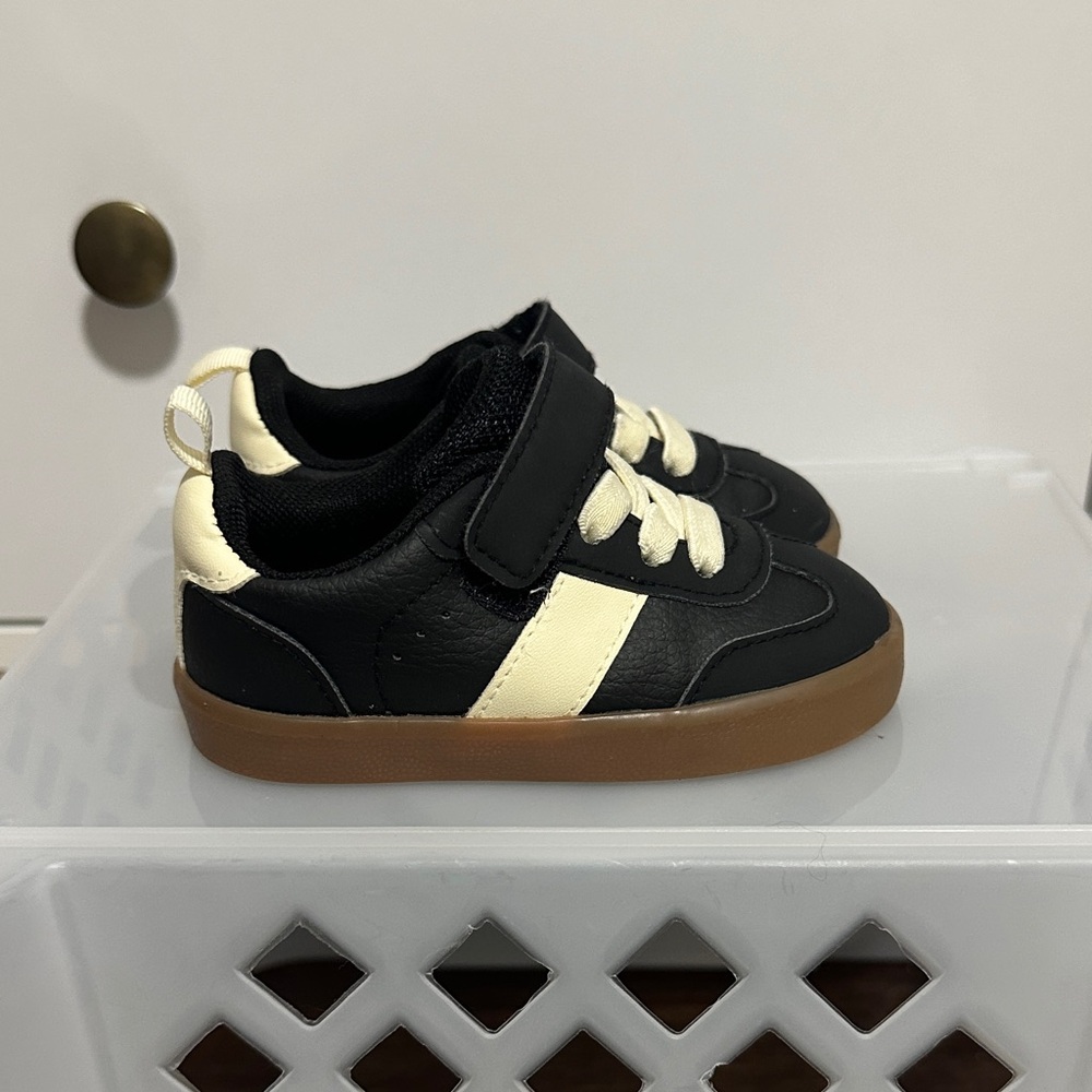Toddler Black and Cream Sneakers